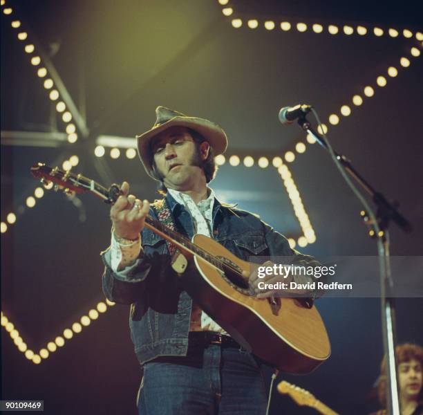 Don Williams performs on stage at the Country Music Festival held at Wembley Arena, London in April 1977.