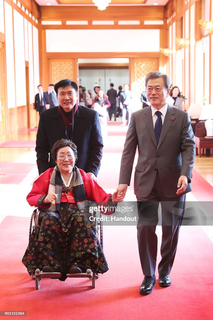 S. Korean President to Meet With Former Comfort Women