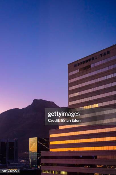 the downtown cape town skyline at sunset - cape town skyline stock pictures, royalty-free photos & images