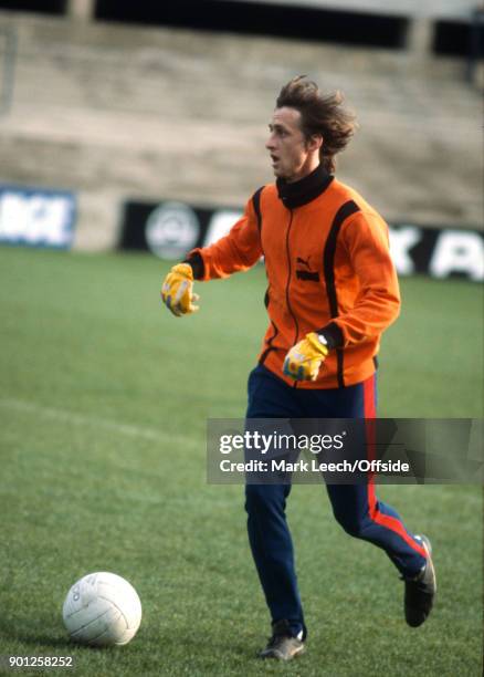 November 1977 Ipswich : Johan Cruyff of FC Barcelona training at Portman Road ahead of a UEFA Cup tie .