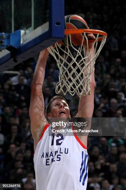 Brock Motum, #12 of Anadolu Efes Istanbul in action during the 2017/2018 Turkish Airlines EuroLeague Regular Season Round 16 game between...