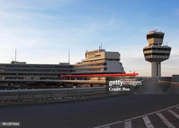 airport berlin-tegel (txl) - (berlin-reinickendorf, germany) - tegel airport in berlin stock-fotos und bilder