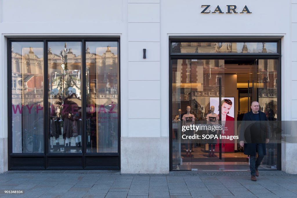 A man seen leaving from a Zara shop in Krakow...