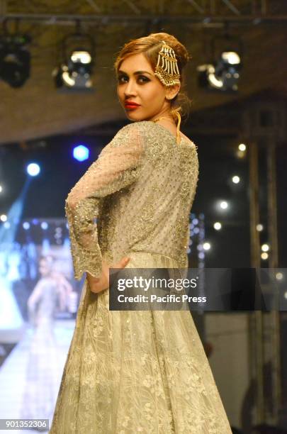 Pakistani Model Ramp Pakistani Male Models Photos and Premium High Res Pictures - Getty Images
