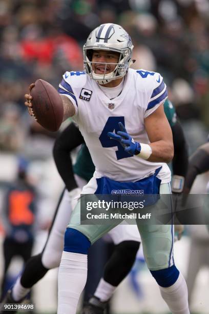 Dak Prescott of the Dallas Cowboys in action against the Philadelphia Eagles at Lincoln Financial Field on December 31, 2017 in Philadelphia,...