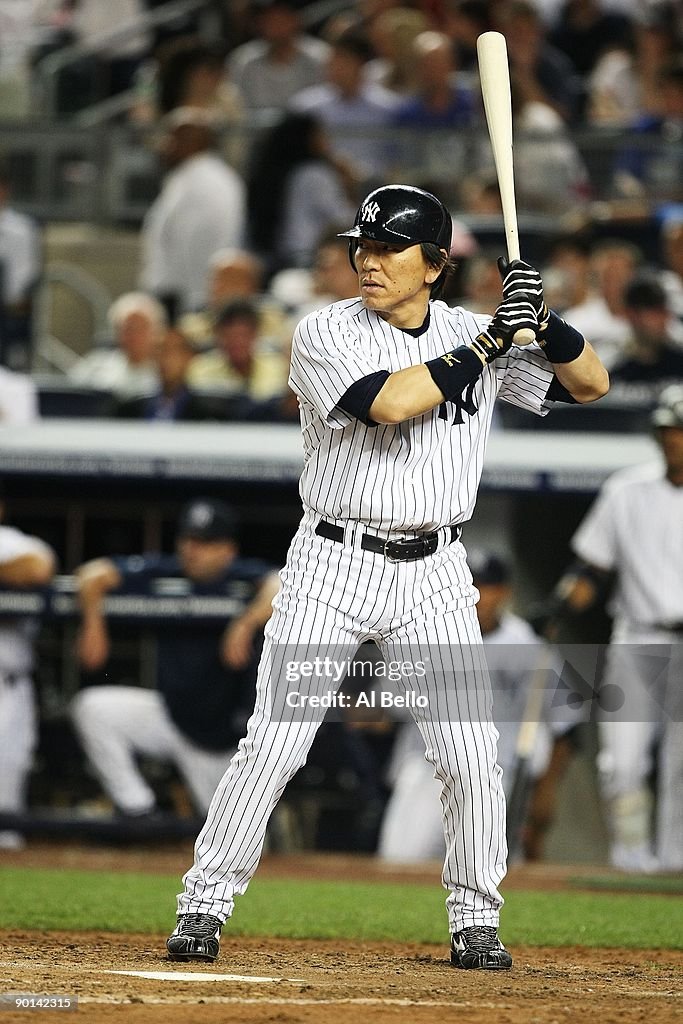 Texas Rangers v New York Yankees