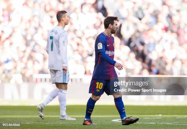 Lionel Andres Messi of FC Barcelona and Cristiano Ronaldo of Real Madrid look on during the La Liga 2017-18 match between Real Madrid and FC...