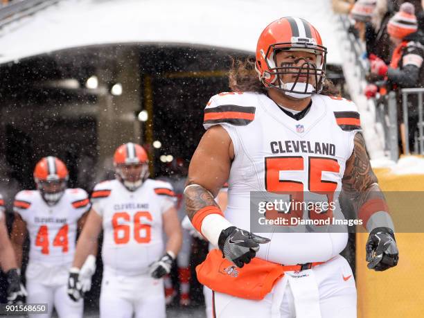 Defensive tackle Danny Shelton of the Cleveland Browns runs onto the field prior to a game on December 31, 2017 against the Pittsburgh Steelers at...