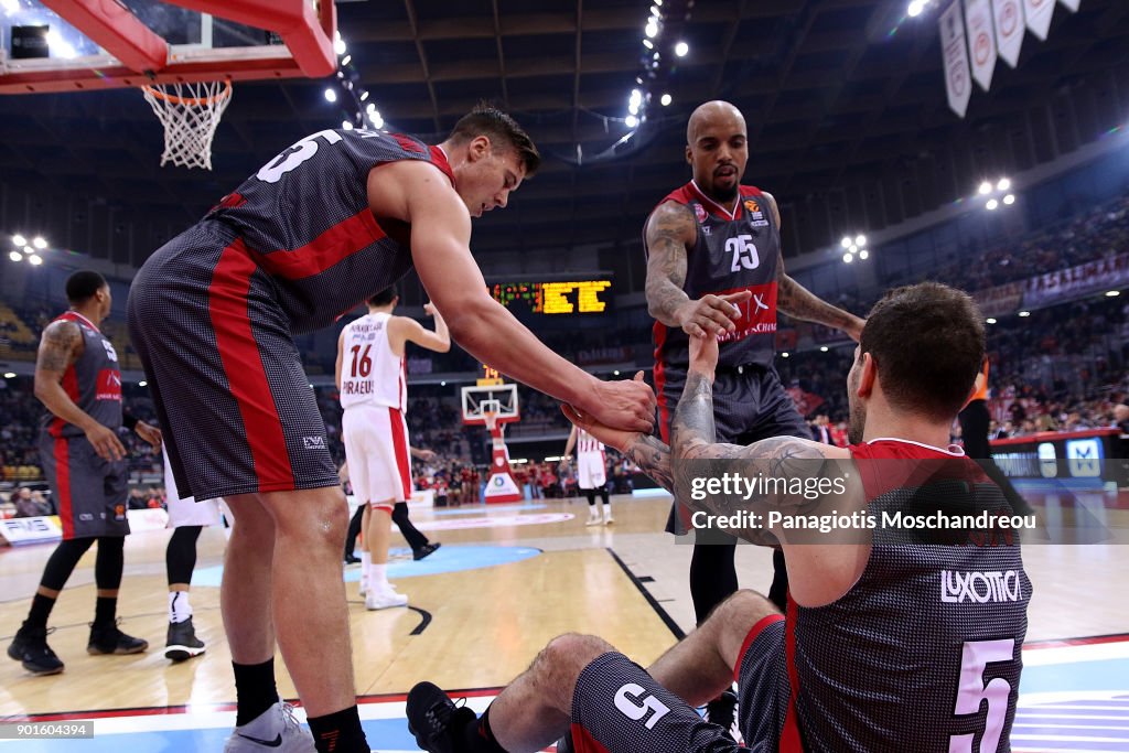 Olympiacos Piraeus v AX Armani Exchange Olimpia Milan - Turkish Airlines EuroLeague