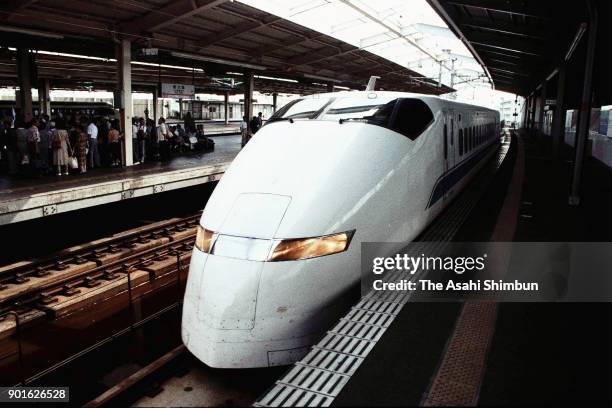 Super Hikari' new Shinkansen bullet train is seen at Shin Osaka Station on July 2, 1991 in Osaka, Japan.