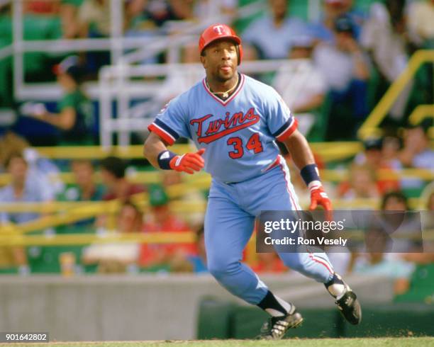 Kirby Puckett of the Minnesota Twins runs the bases during an MLB game versus the Chicago White Sox at Comiskey Park in Chicago, Illinois during the...