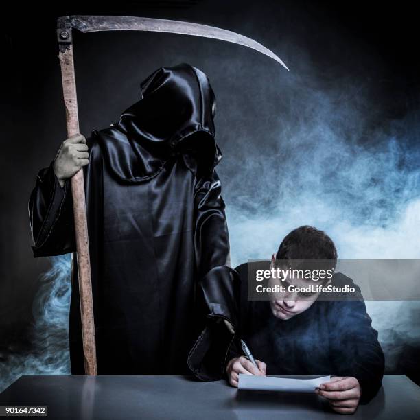 death contract - grim reaper stock pictures, royalty-free photos & images