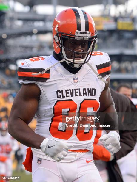 Tight end Randall Telfer of the Cleveland Browns runs off the field for halftime of a game on December 31, 2017 against the Pittsburgh Steelers at...
