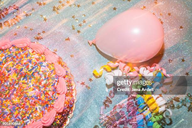 birthday celebration with birthday cake and birthday party decorations - 21st birthday stock pictures, royalty-free photos & images