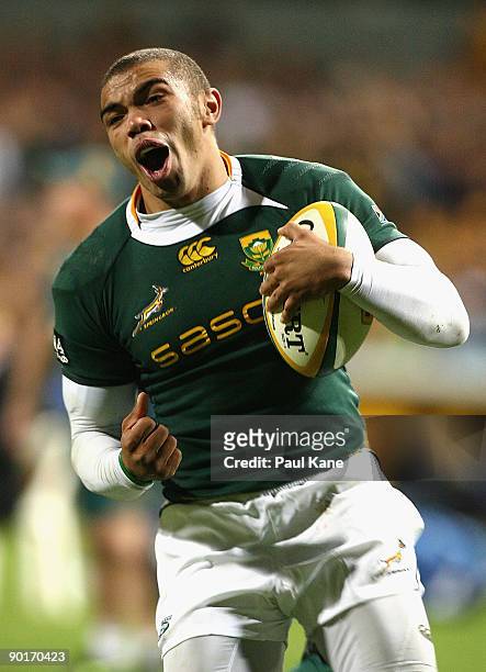 Bryan Habana of the Springboks runs in for a try during the 2009 Tri Nations series match between the Australian Wallabies and the South African...