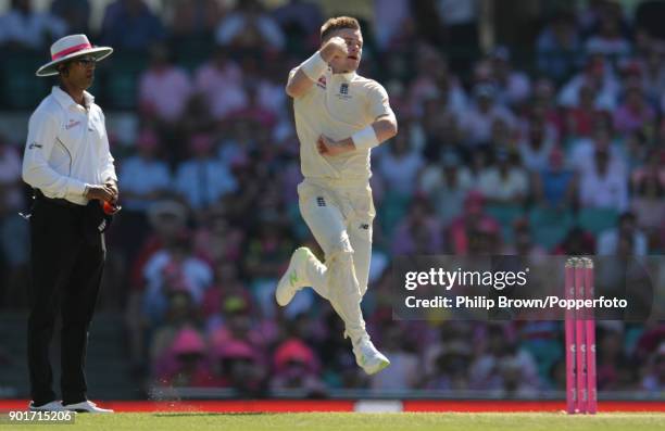 Mason Crane of England bowls during the third day of the fifth Ashes cricket test match between Australia and England at the Sydney Cricket Ground on...