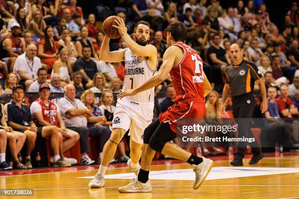 Peter Hooley of Melbourne controls the ball during the round 13 NBL match between the Illawarra Hawks and Melbourne United at Wollongong...