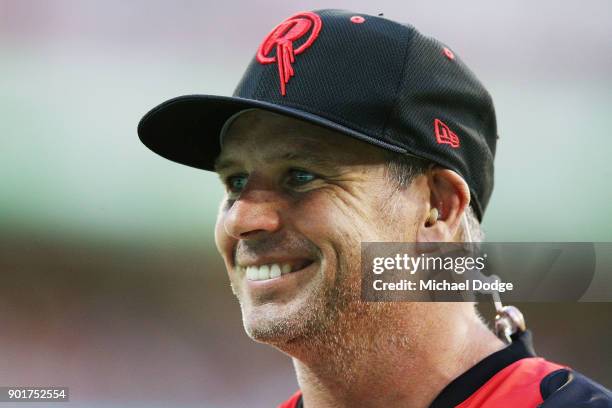 Brad Hodge of the Renegades waves to fans during the Big Bash League match between the Melbourne Stars and the Melbourne Renegades at Melbourne...