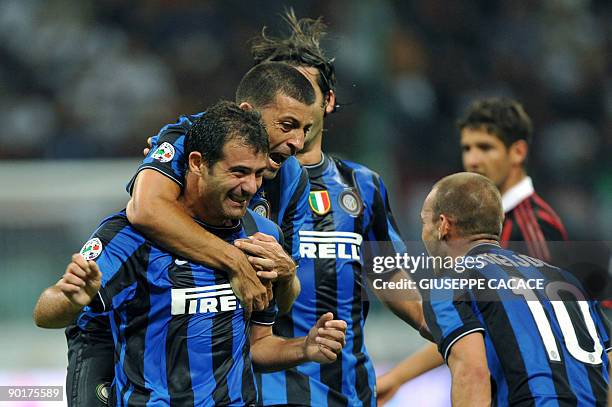 Lucio Inter 642 Lucio Of Inter Milan Stock Photos, High-Res Pictures, and Images ...