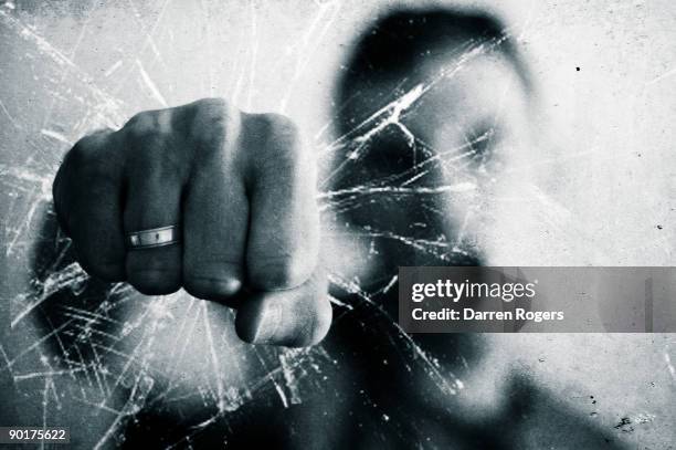 smashing - aggressione foto e immagini stock