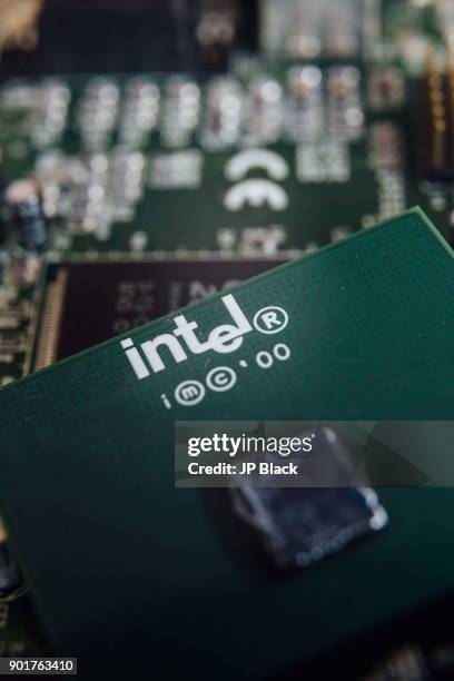 Intel Pentium CPU photographed after Intel revealed information about major flow in the chipsets.