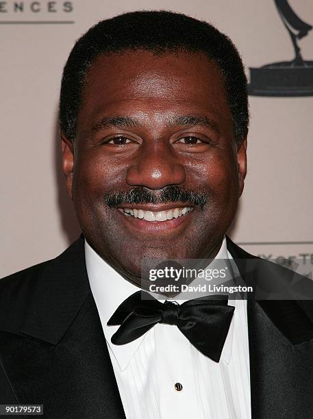 Marc Rigg Brown Anchor Marc Brown Photos et images de collection - Getty Images
