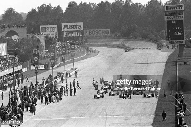 Jack Brabham, Bruce McLaren, Jim Clark, Dan Gurney, Chris Amon, Grand Prix of Italy, Autodromo Nazionale Monza, 10 September 1967. Cars on the...