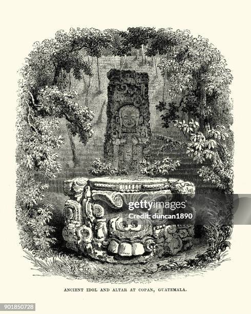 stockillustraties, clipart, cartoons en iconen met maya oude idol en altaar op copan, guatemala - maya