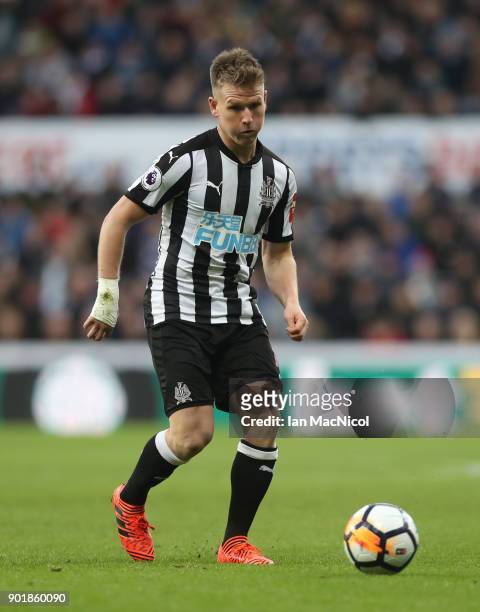 Matt Ritchie of Newcastle United controls the ball during the Emirates FA Cup third round match between Newcastle United and Luton Town at St James'...