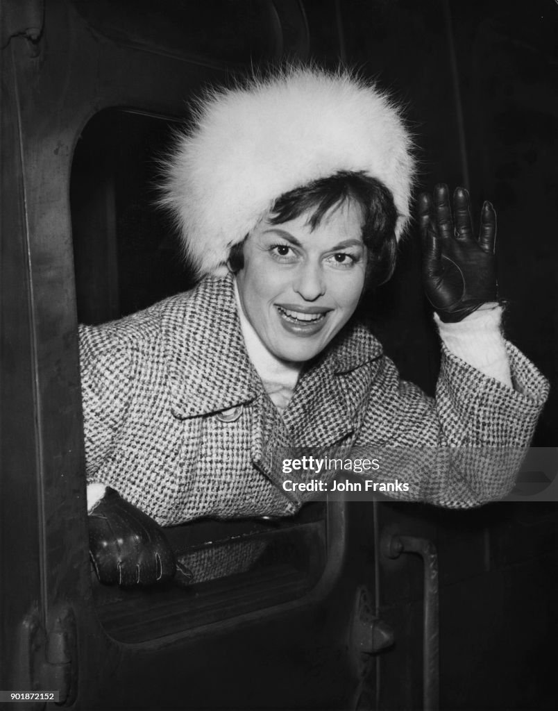 German actress and singer Agnes Bernelle arrives at Victoria Station ...