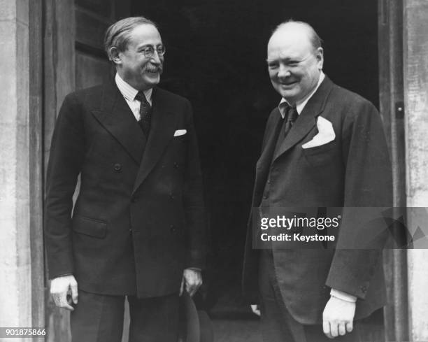 Former politician Léon Blum visits British politician Winston Churchill at Westerham in Kent, UK, circa 1947.