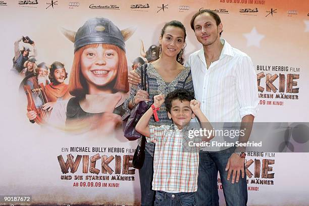 Luca Verhoeven and wife Stephanie and son Patrice attend the premiere of 'Vicky The Viking' at Mathaeser cinema on August 30, 2009 in Munich, Germany.