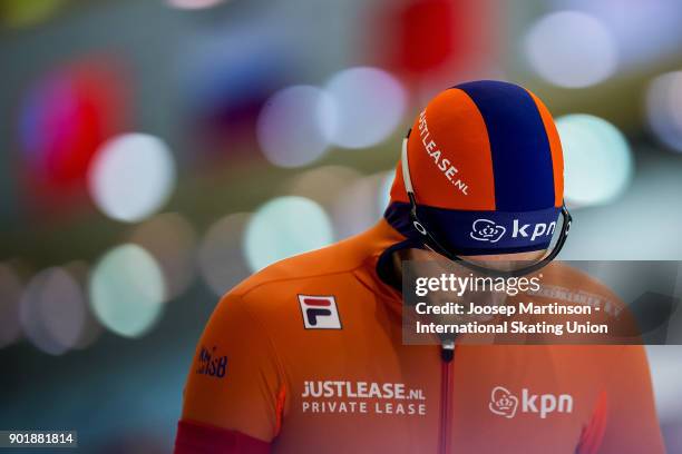 Jan Blokhuijsen of Netherlands prepares in the Men's 5000m during day two of the European Speed Skating Championships at the Moscow Region Speed...