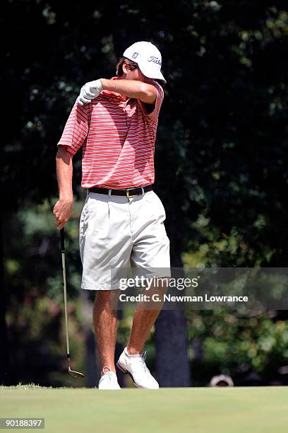 Ben Martin reacts after missing a putt during the Finals of the U.S. Amateur Golf Championship on August 30, 2009 at Southern Hills Country Club in...