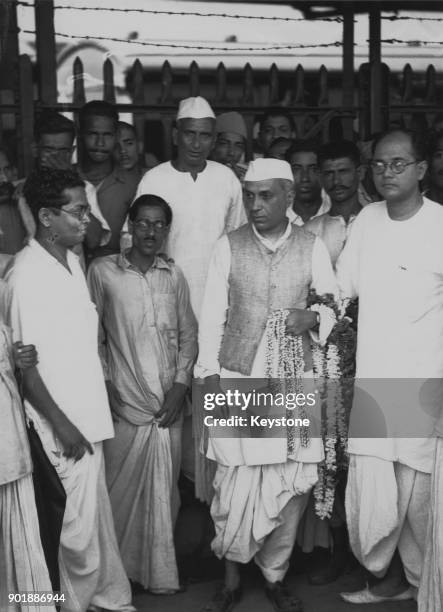 Subhas Chandra Bose , President of the Indian National Congress, with Pandit Nehru , in Calcutta , India, to discuss the communal settlement by the...
