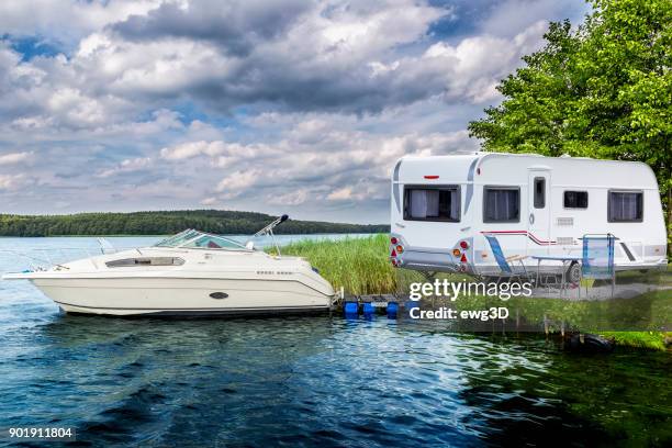 vacaciones de verano en el lago, alemania - trailer fotografías e imágenes de stock