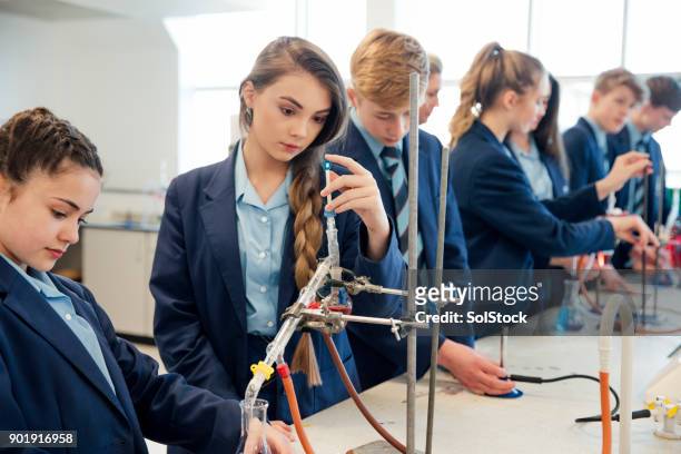 school children stem learning - school students science stock pictures, royalty-free photos & images