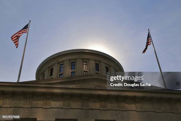 ohio statehouse building in columbus, ohio, usa - ohio statehouse foto e immagini stock