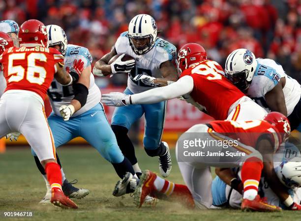 Running back Derrick Henry of the Tennessee Titans carries the ball during the game against the Kansas City Chiefs at Arrowhead Stadium on January 6,...