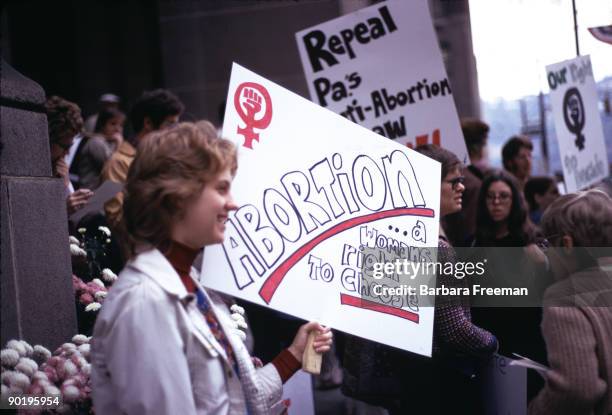Photo That Represents Reproductive Rights Reproductive Rights Photos and Premium High Res Pictures - Getty Images