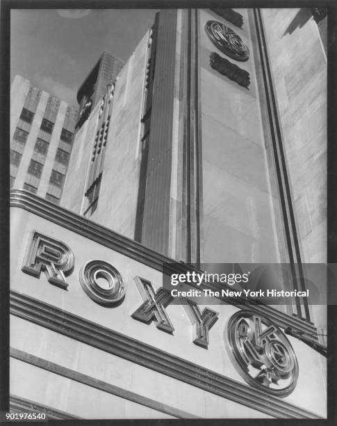 The Roxy Ny 365 Roxy Theatre (New York City) Stock Photos, High-Res Pictures, and ...