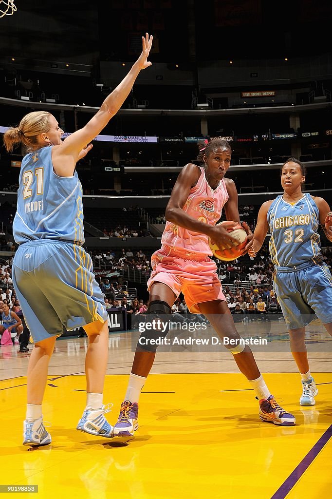 Chicago Sky v Los Angeles Sparks