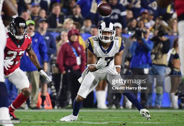 Wide receiver Robert Woods of the Los Angeles Rams makes a catch during the second quarter of the NFC Wild Card Playoff game against the Atlanta...