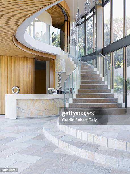 388 Modern House Interior Glass Railing Stock Photos, High-Res Pictures ...