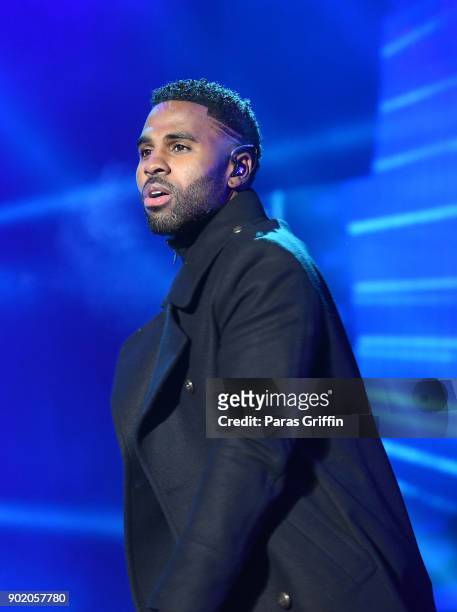 Singer Jason Derulo performs onstage in concert during AT&T Playoff Playlist Live! at Centennial Olympic Park on January 6, 2018 in Atlanta, Georgia.