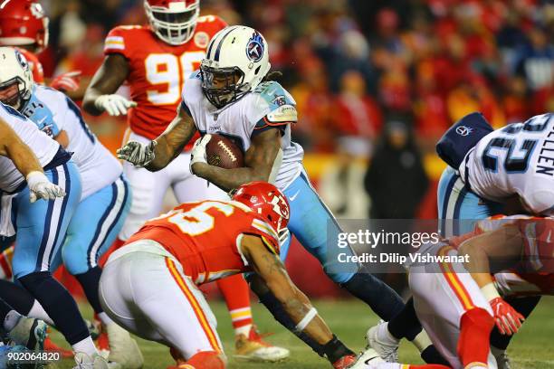 Derrick Henry of the Tennessee Titans rushes against the Kansas City Chiefs during the AFC Wild Card playoff game at Arrowhead Stadium on January 6,...