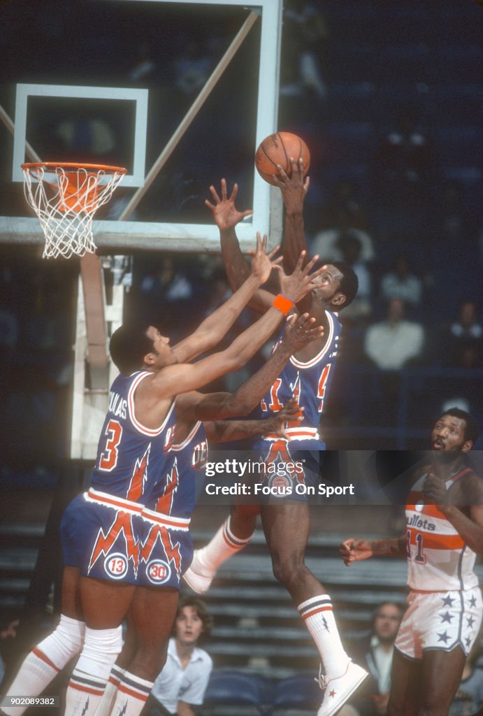 Detroit Pistons v Washington Bullets