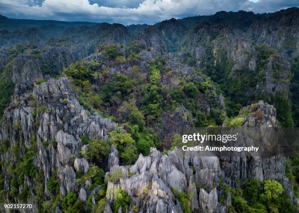 mountains at tham pha tha pon wildlife sanctuary noen maprang, phitsanulok, thailand. - phitsanulok province stock pictures, royalty-free photos & images