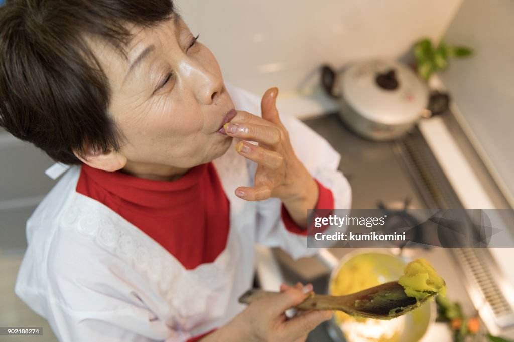 Cooking Kuri Kinton