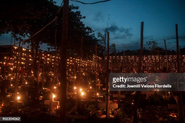 pardo catholic cemetery (cebu city, philippines) - joemill flordelis stock pictures, royalty-free photos & images